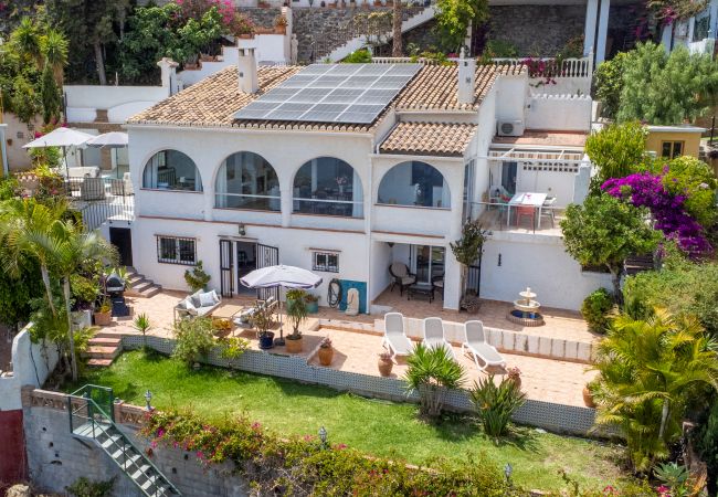 Villa i Almuñecar - Magisk havsutsikt, privat uppvärmd pool, 15 min, promenad till strand & restaurang Villa i Almuñecar - Magisk havsutsikt, privat uppvärmd pool, 15 min, promenad till strand & restaurang