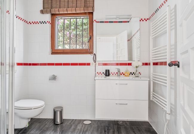 Villa i Almuñecar - Magisk havsutsikt, privat uppvärmd pool, 15 min, promenad till strand & restaurang Villa i Almuñecar - Magisk havsutsikt, privat uppvärmd pool, 15 min, promenad till strand & restaurang