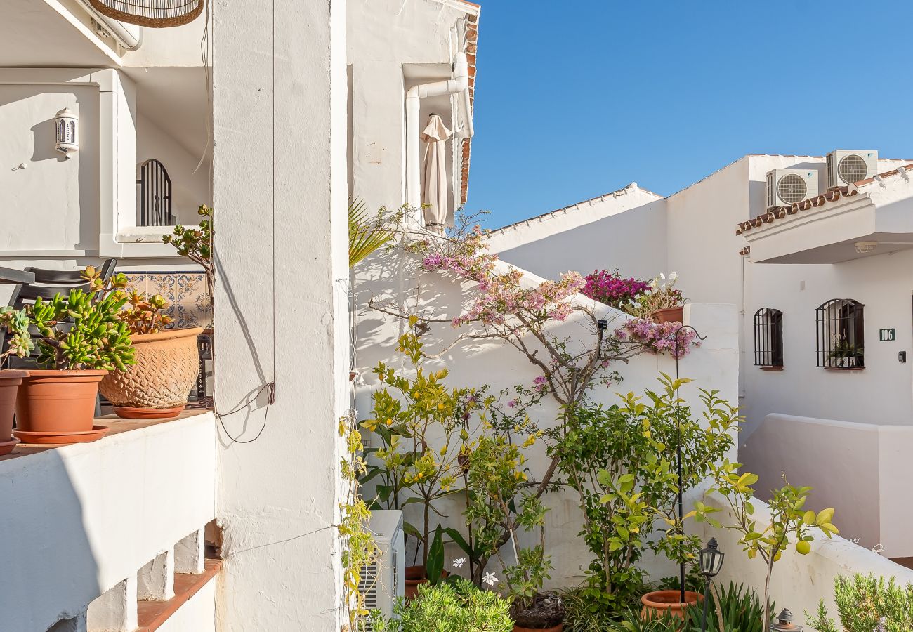 Lägenhet i Nerja - Naturnära boende & Nerjas största poolområde