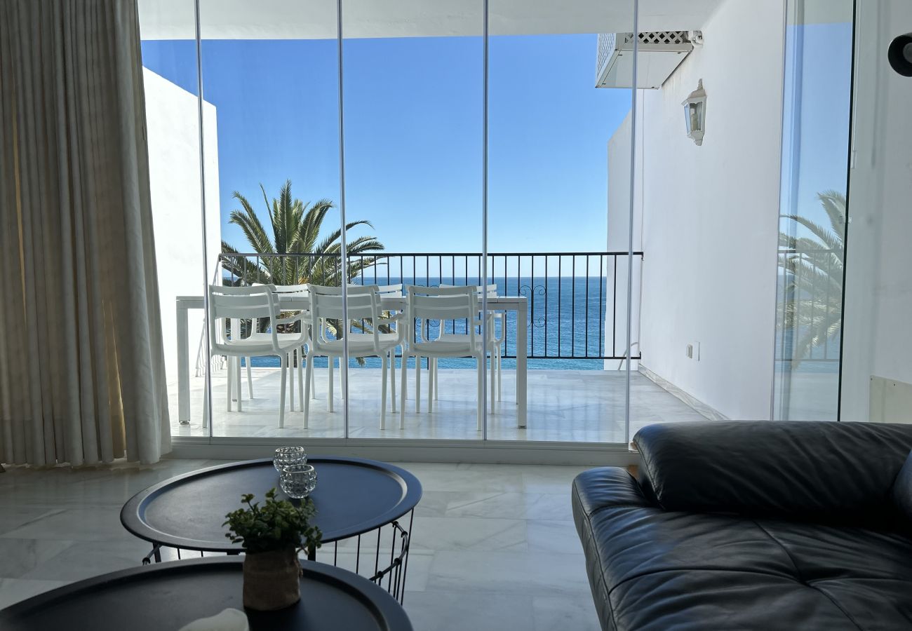 Lägenhet i Nerja - Centralt belägen lägenhet i Nerja – Os lagbart läge!