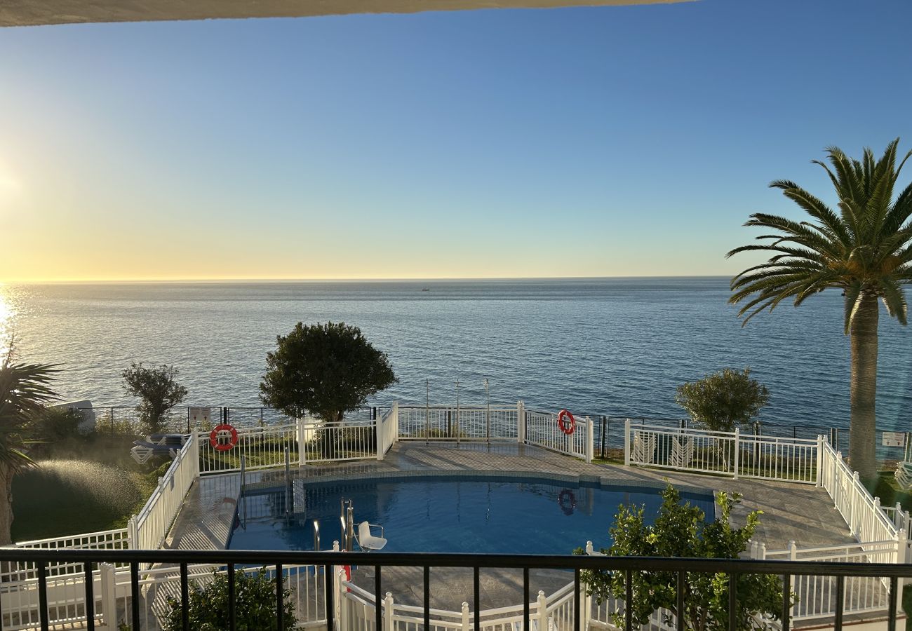 Lägenhet i Nerja - Bo vid stranden – Perfekt centralt läge i Nerja