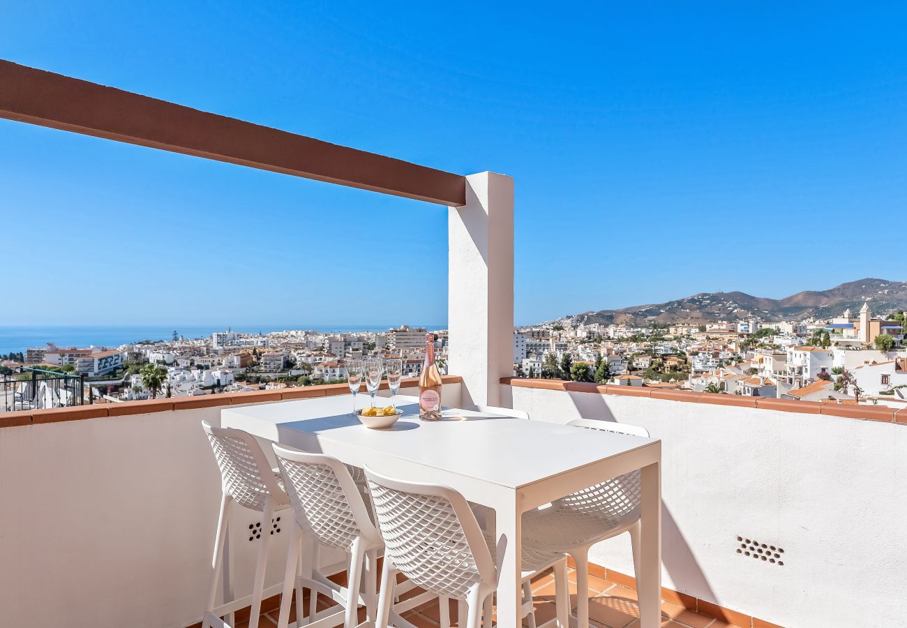 Radhus i Nerja - Burriana-stranden – radhus med 3 rymliga terrasser och havsutsikt