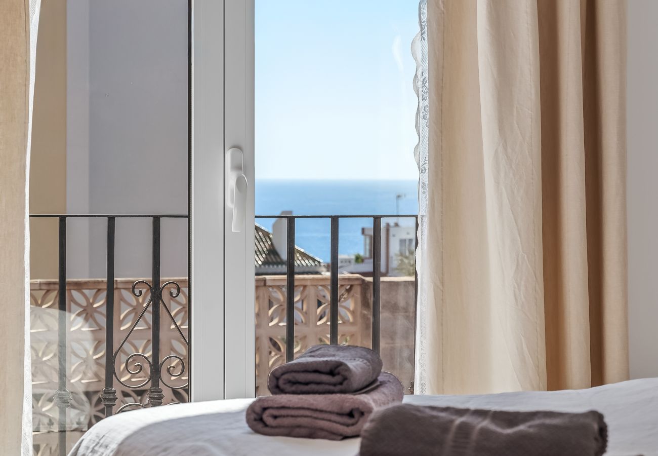 Radhus i Nerja - Burriana-stranden – radhus med 3 rymliga terrasser och havsutsikt