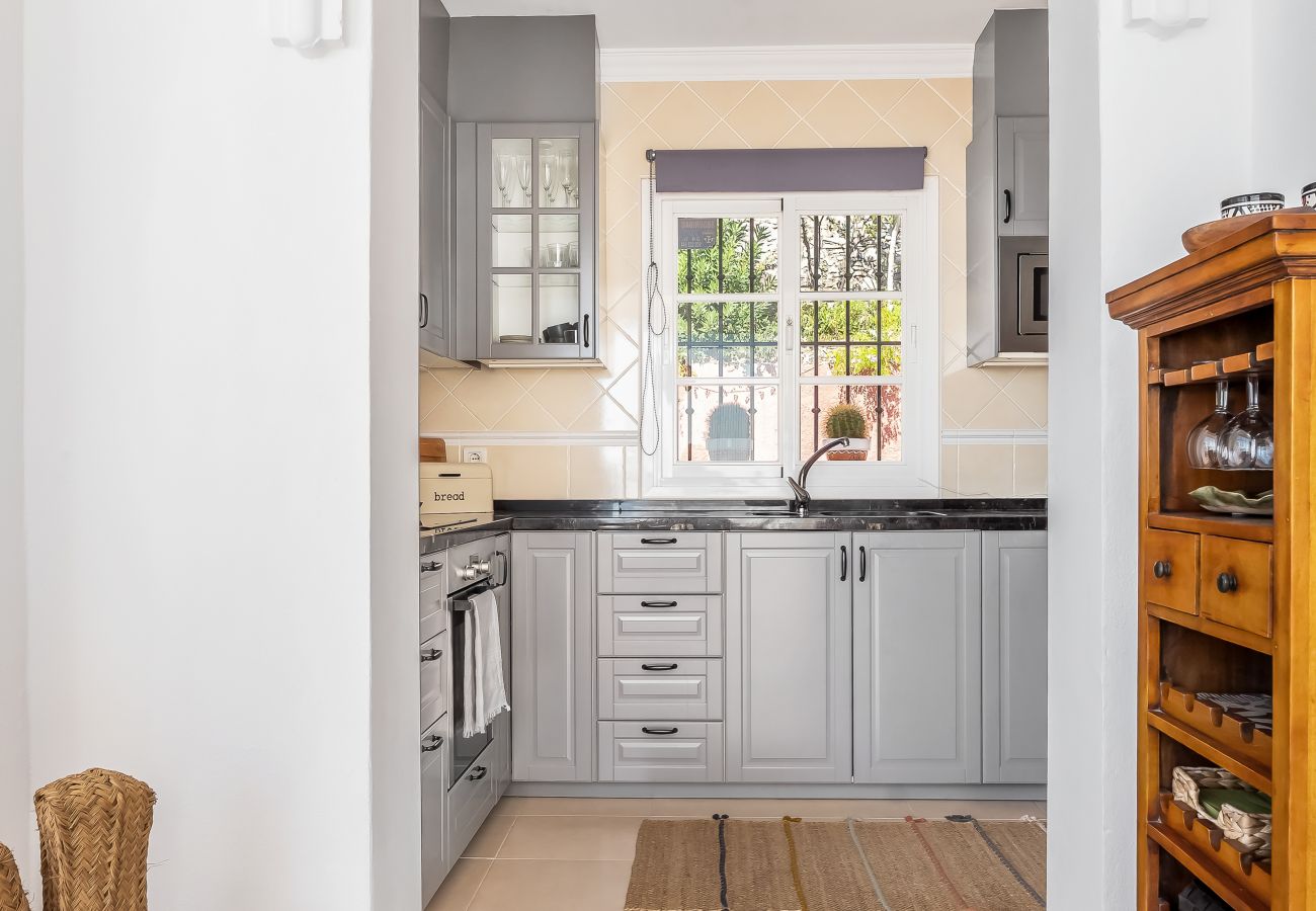 Villa i Nerja - Villa med uppvärmd privat pool och havsutsikt