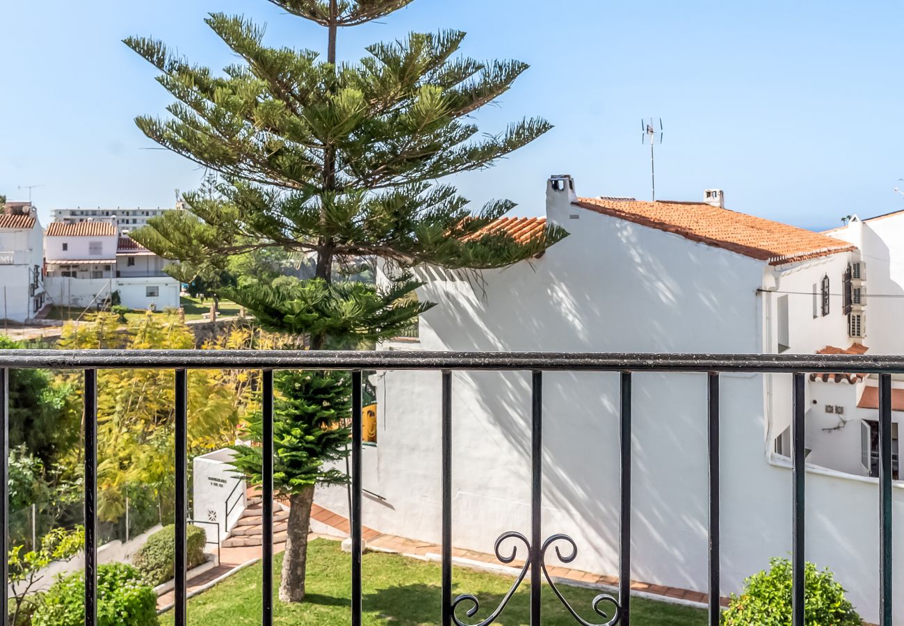 Radhus i Nerja - Soligt townhouse med terrass i Nerja